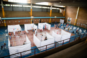 Se intensifica la vacunación en el Polideportivo Municipal