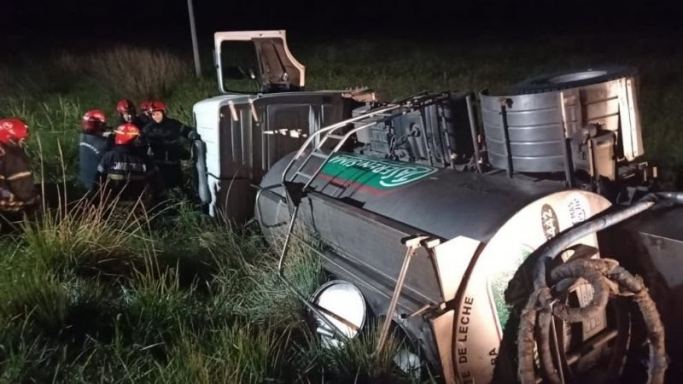 Volcó un camión de La Serenisima conducido por un lujanense