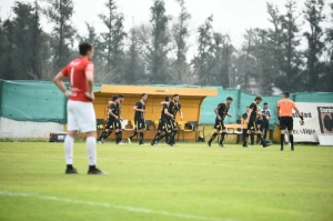 Flandria ganó y logró la primer victoria del campeonato