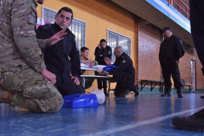 CADETES DE LA CARRERA DE ENFERMERÍA BRINDARON CAPACITACIÓN DEL PROGRAMA &quot;BOQUITAS SANAS&quot; Y RCP