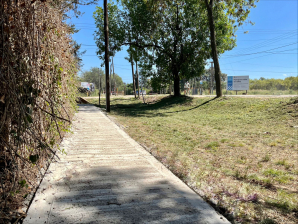 Construyeron un sendero peatonal en el acceso a Olivera