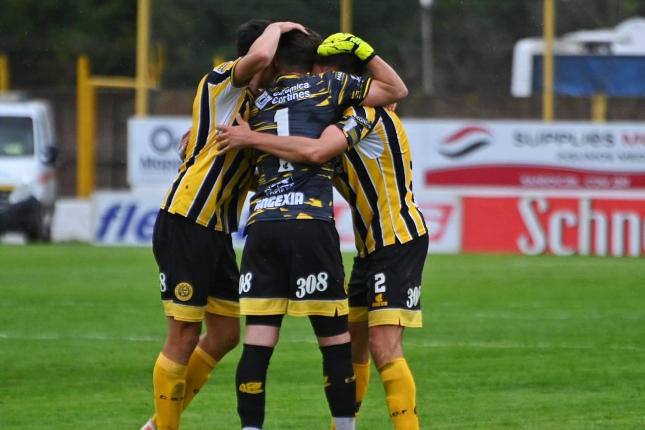 Flandria dio vuelta un partidazo y es cada vez más puntero