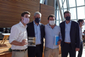 Mercedes premiada por sus trabajos en Tierras y Habitat