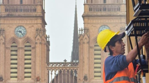 Luján: El Municipio realiza la reconversión de las farolas de la recova