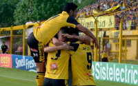 En su vuelta al Nacional el Canario empató en casa