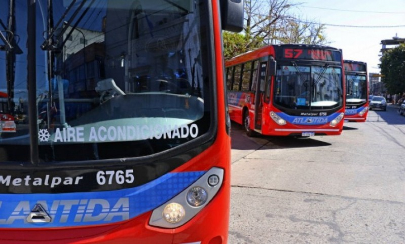 Levantaron el paro en la línea 57 y los colectivos vuelven a circular