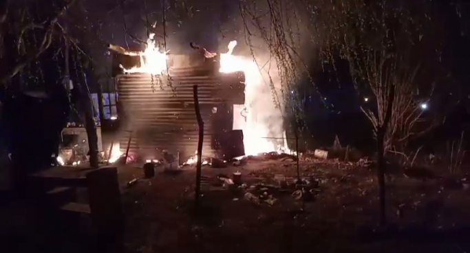 Se incendió una precaria casa en el barrio Lanusse