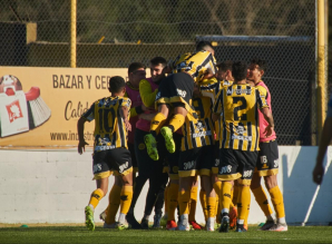 Tras golear a San Miguel, Flandria quedó puntero del torneo y de la tabla general