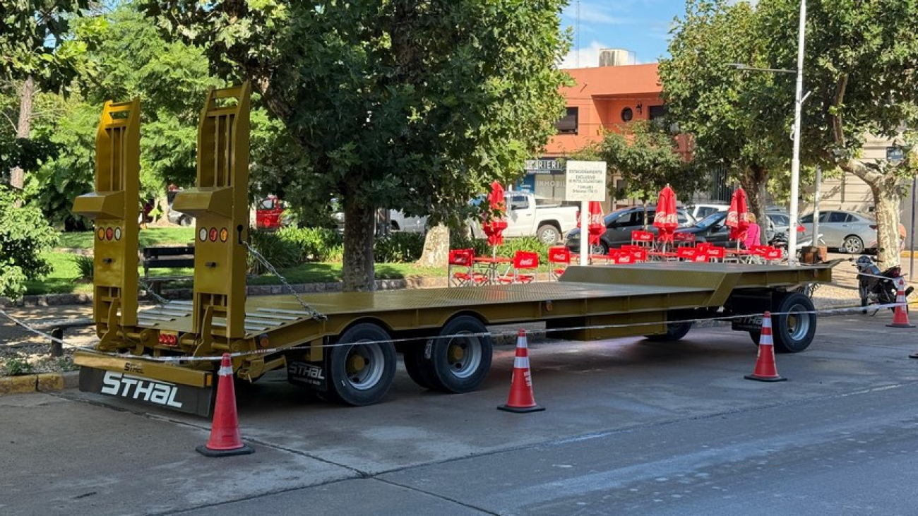 Llegó el carretón para traslado de maquinarias pesadas a San Andrés de Giles