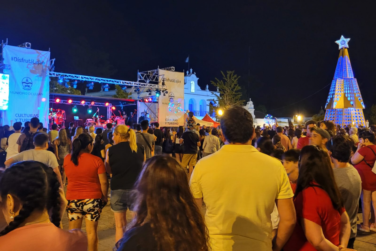 Más de 25 mil personas presenciaron la "Navidad Mágica"