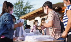 Mercerdes: para el regreso a clases el Municipio continúa entregando Kits escolares