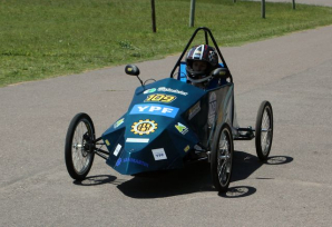 Ya se organiza almuerzo solidario para impulsar el sueño del auto eléctrico en la Técnica Nº 1