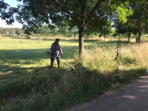 SE REALIZAN TRABAJOS DE MANTENIMIENTO EN EL BARRIO EL OMBÚ