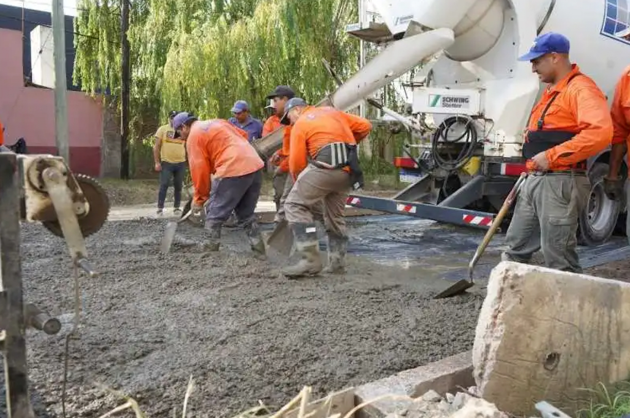 Mercedes: pavimentan la Avenida 1 entre 2 y 102