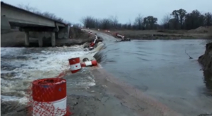 El paso provisorio de Olivera-Goldney nuevamente bajo agua