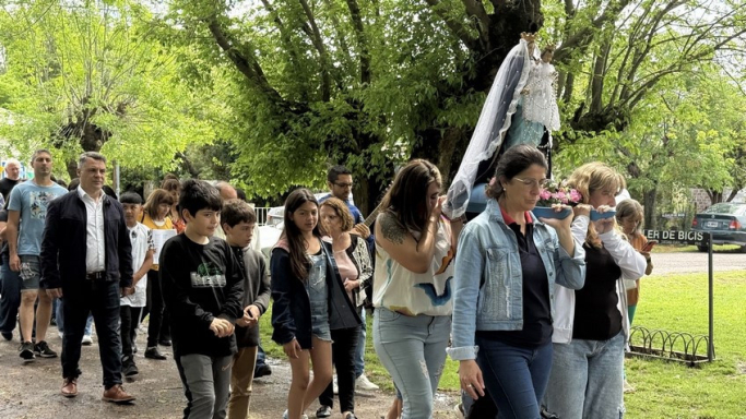 San Andrés de Giles: Se realizó la misa y el acto protocolar de las patronales de Azcuénaga