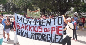 GENERAL RODRÍGUEZ: AGRUPACIONES SE MANIFESTARON FRENTE AL MUNICIPIO