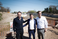 Infraestructura: Kicillof recorrió obras hidráulicas en los municipios de Luján y Mercedes