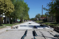Mercedes: avanza el pavimento en Barrio Esperanza