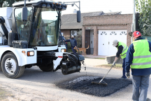 El Municipio puso en marcha un Plan de Bacheo Integral en Barrios y Localidades