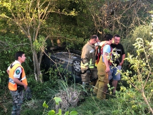 CINCO HERIDOS TRAS VOLCAR UN AUTO EN LA RUTA 47