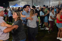 Gowland se viste de gala para celebrar su aniversario con una gran fiesta popular