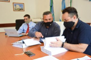 APERTURA DE SOBRES PARA LA LICITACIÓN DE OBRA HIDRÁULICA EN LOS BARRIOS