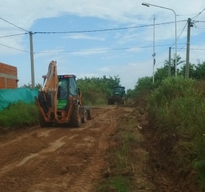 SE REALIZAN TRABAJOS EN LAS CALLES DEL BARRIO EL QUINTO