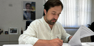 Salud entregó apoyos financieros a hospitales provinciales