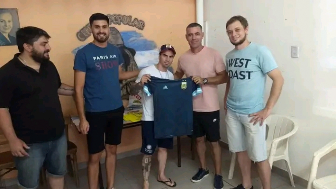 Premiaron tatuajes de Maradona