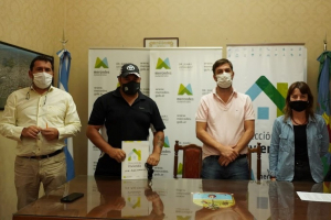 Entregan créditos del programa municipal «Mi Casa»