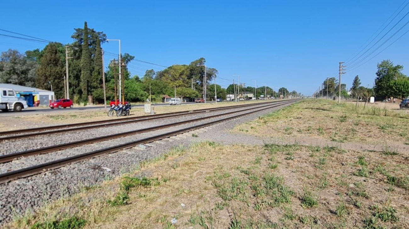 El tren arrolló a una estudiante en un paso clandestino previo al cruce de Las Latas