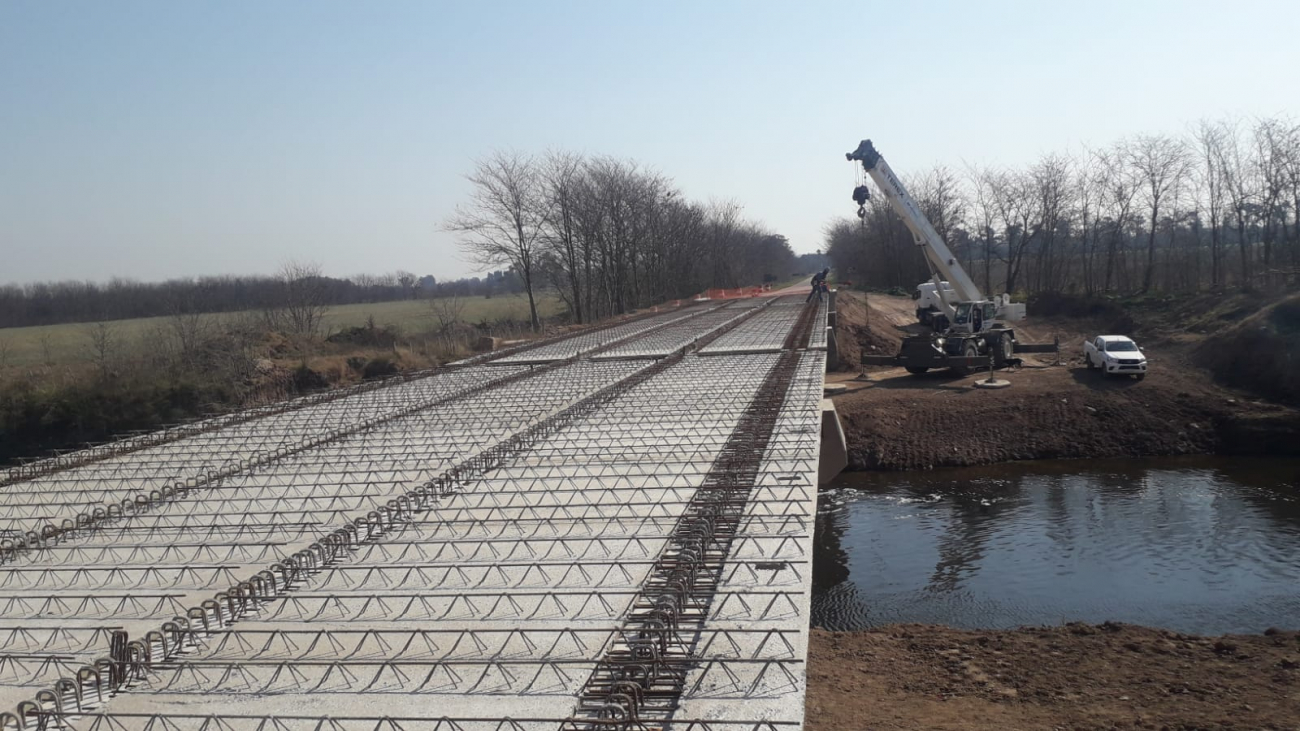 Puente de Olivera: finalizó el montaje de vigas y se habilitó el tránsito