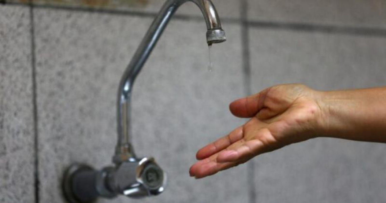 BARRIOS SIN AGUA, LA HISTORIA DE NUNCA ACABAR