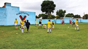 El Canario no pudo ante Brown de Adrogué