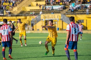 VUELA ALTO Y SUEÑA: EL CANARIO VENCIÓ A TALLERES