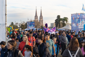 Parque Invernal Luján: el juego como una experiencia compartida e intergeneracional