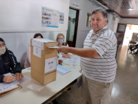 Votó Arnoldo Troncoso: “Creemos que vamos a superar el 4.3% de las PASO”