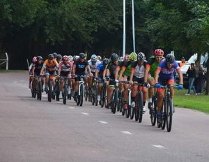 SEGUNDA JORNADA DE CICLISMO NOCTURNO EN GRAL RODRÍGUEZ