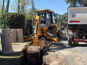 Luján: El Municipio ejecutó tareas de mejoramiento vial en el entorno escolar del barrio Hostería Sur