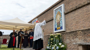 La Virgen de Luján se encuentra en los jardines del Vaticano