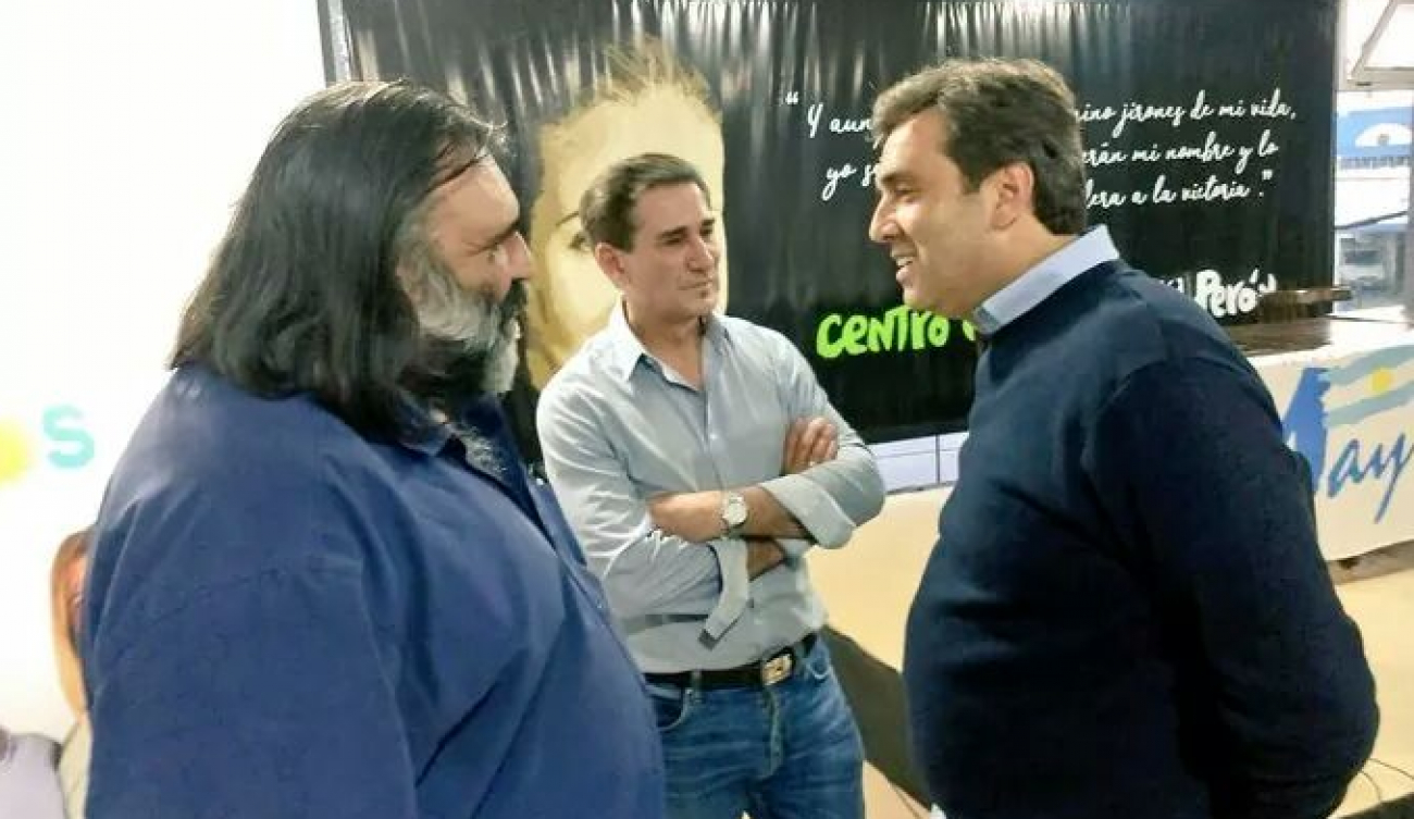 ACOMPAÑADO POR LEONARDO BOTO ROBERTO BARADEL PRESENTÓ SU LIBRO EN LUJÁN