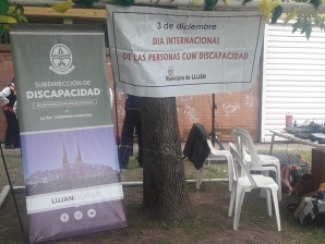 ACTO POR EL DÍA INTERNACIONAL DE LAS PERSONAS CON DISCAPACIDAD EN EL POLIDEPORTIVO MUNICIPAL