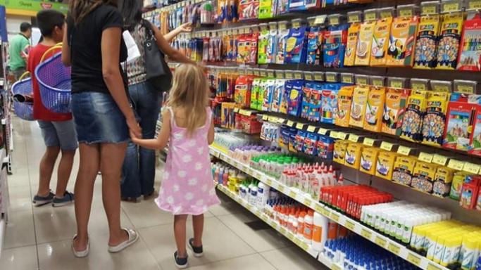 La Canasta Escolar llega con aumentos del 137%