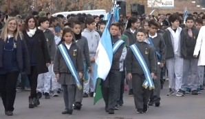 SE LLEVÓ A CABO EL DESFILE POR EL 9 DE JULIO EN PUEBLO NUEVO