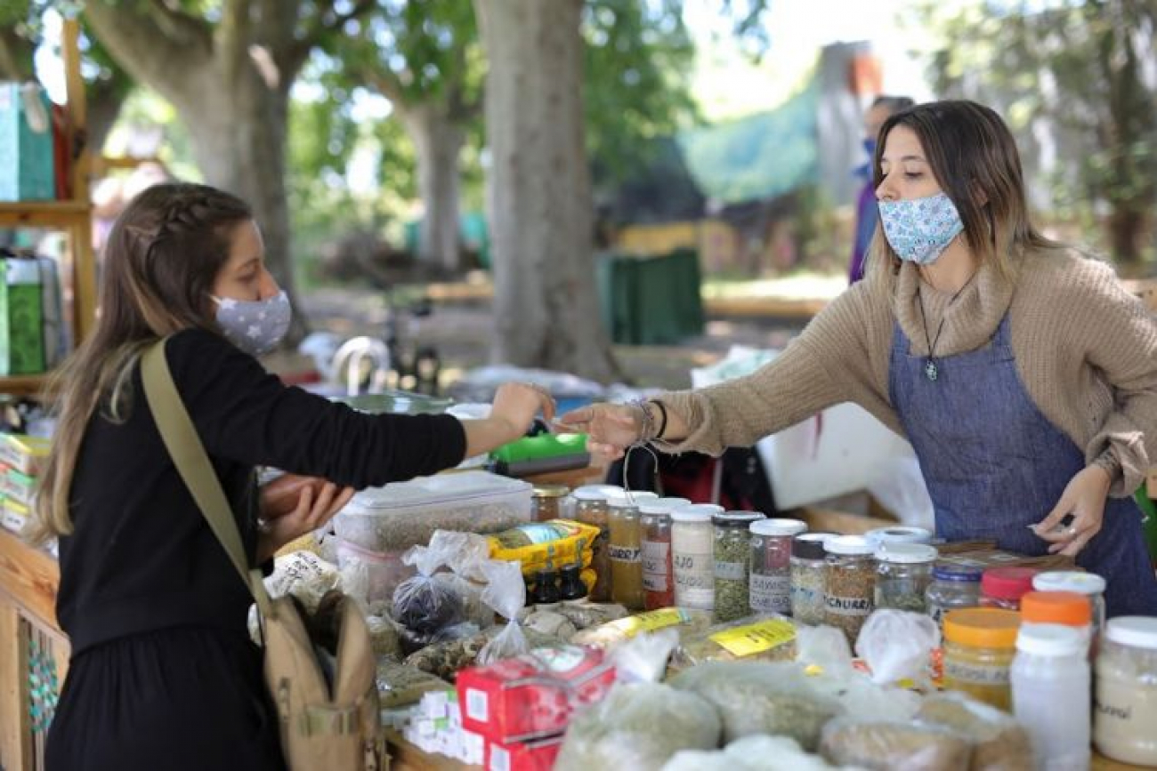 El Mercado Sustentable se hace presente una vez más en el Complejo Cultural La Trocha