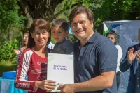 GENERAL RODRÍGUEZ: SE ENTREGARON 200 CARPETAS DEL PROGRAMA &quot;TU HOGAR YA ES TU CASA&quot;