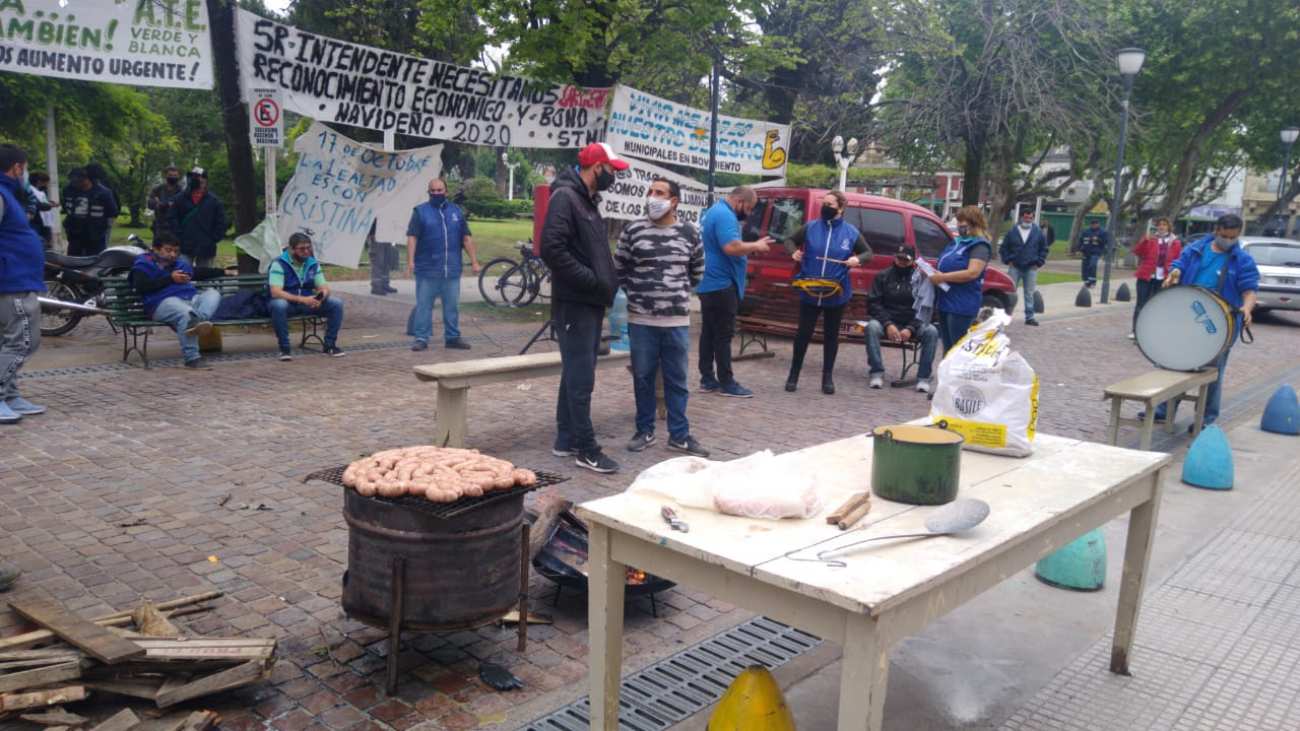 Sigue el paro municipal