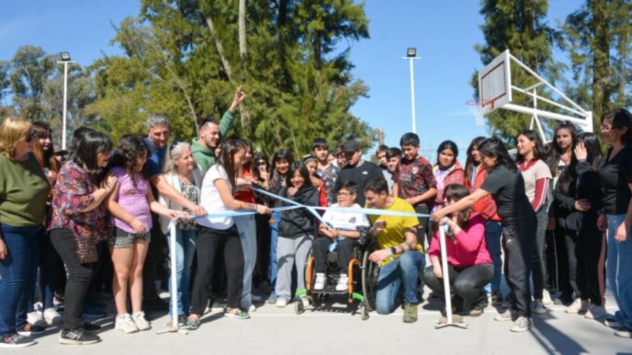 General Rodríguez: Inauguraron un nuevo playón deportivo