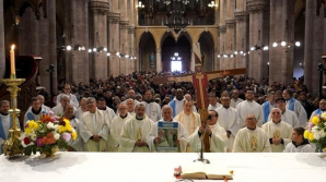 La comunidad diocesana peregrinó a Luján 'con María, de pie y al pie'